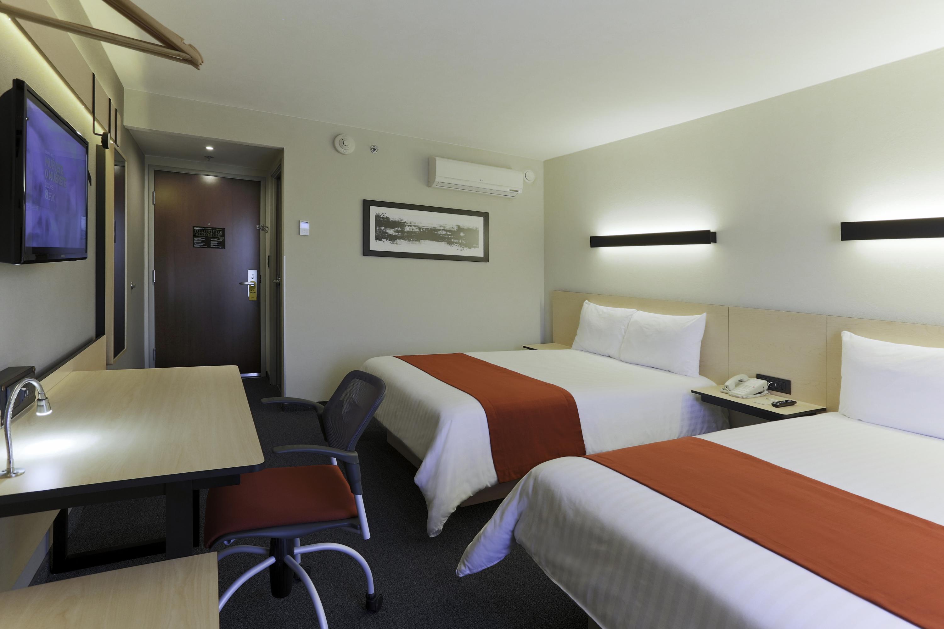City Express By Marriott Irapuato Norte Exterior photo