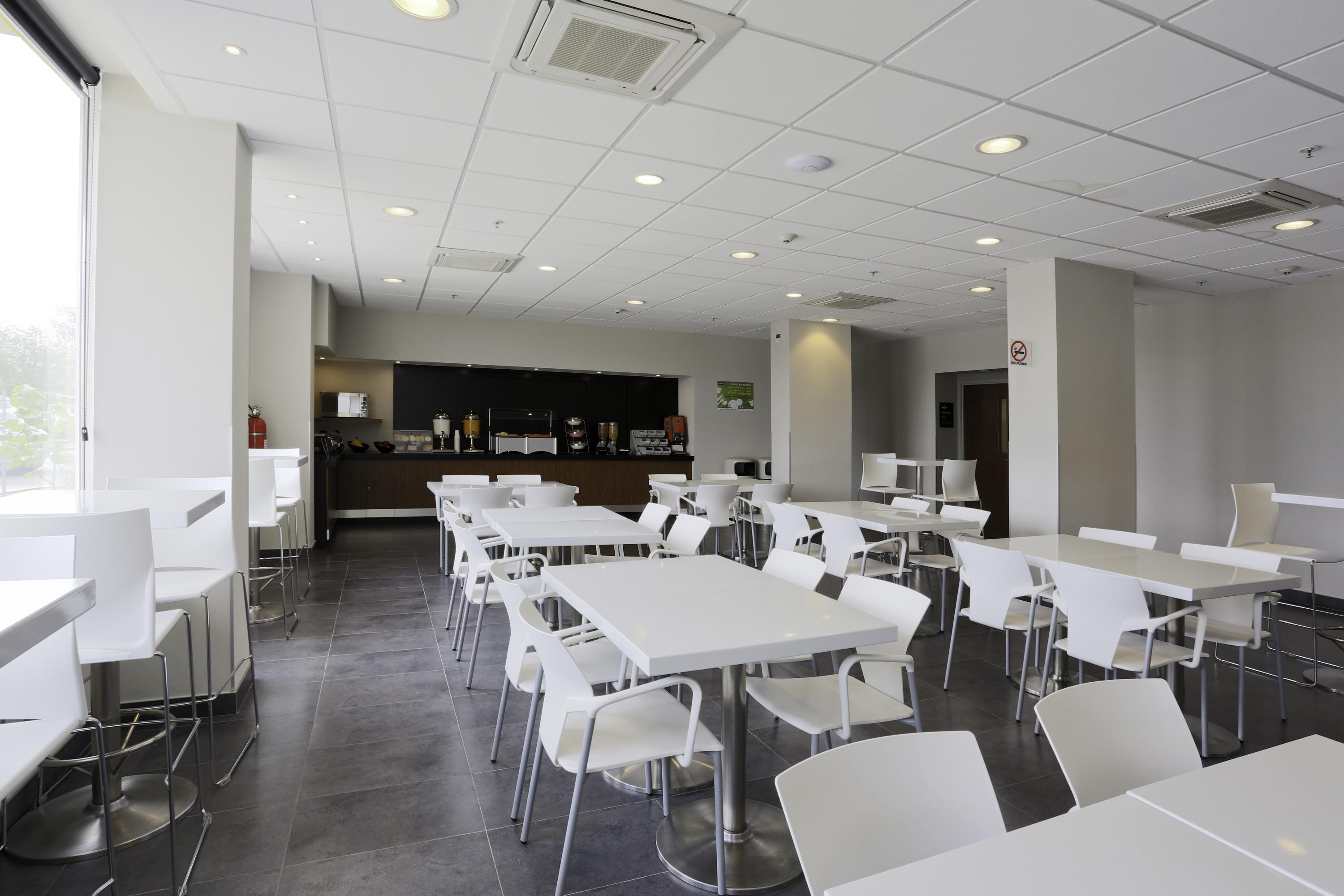City Express By Marriott Irapuato Norte Exterior photo