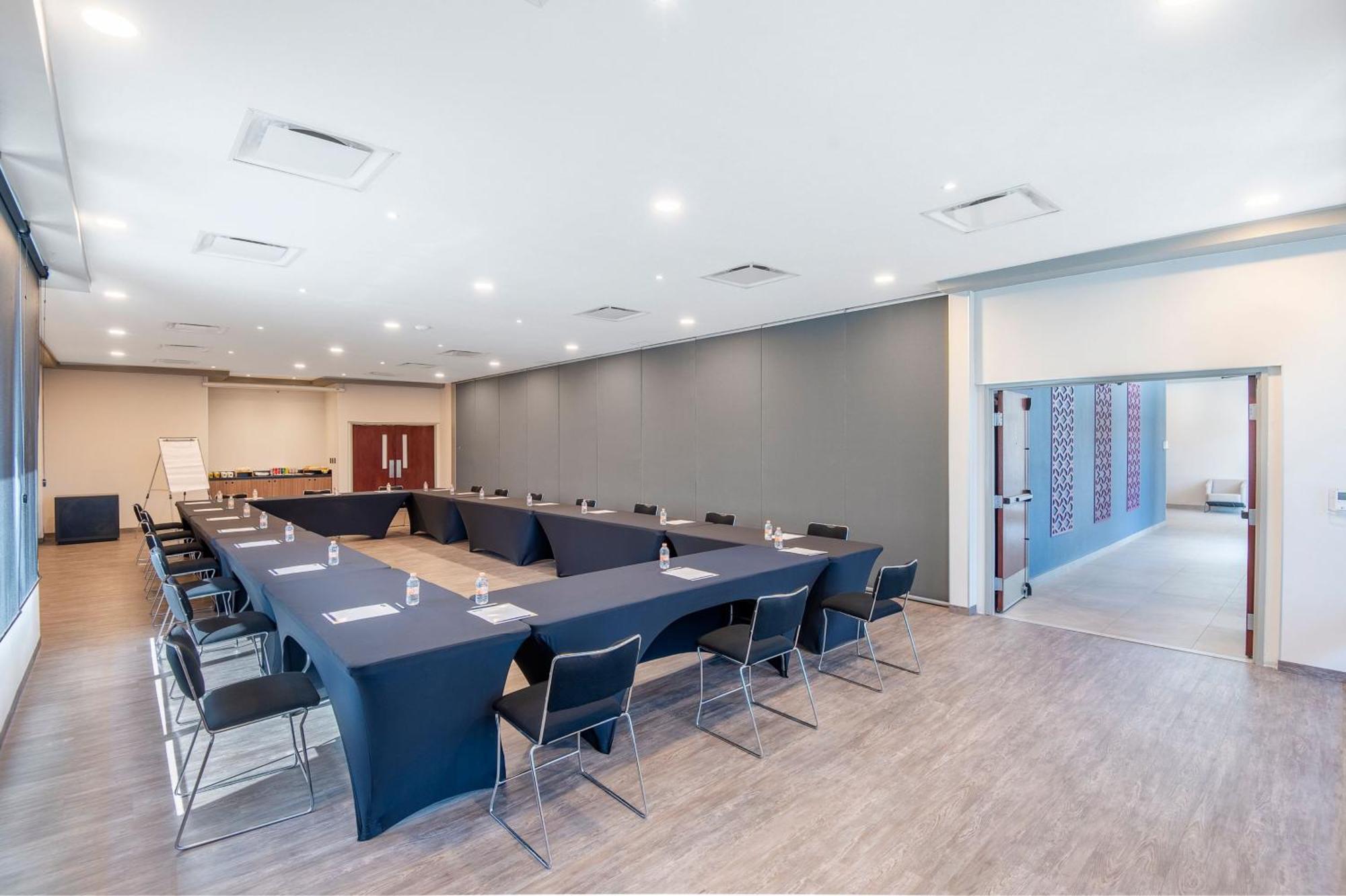 City Express By Marriott Irapuato Norte Exterior photo